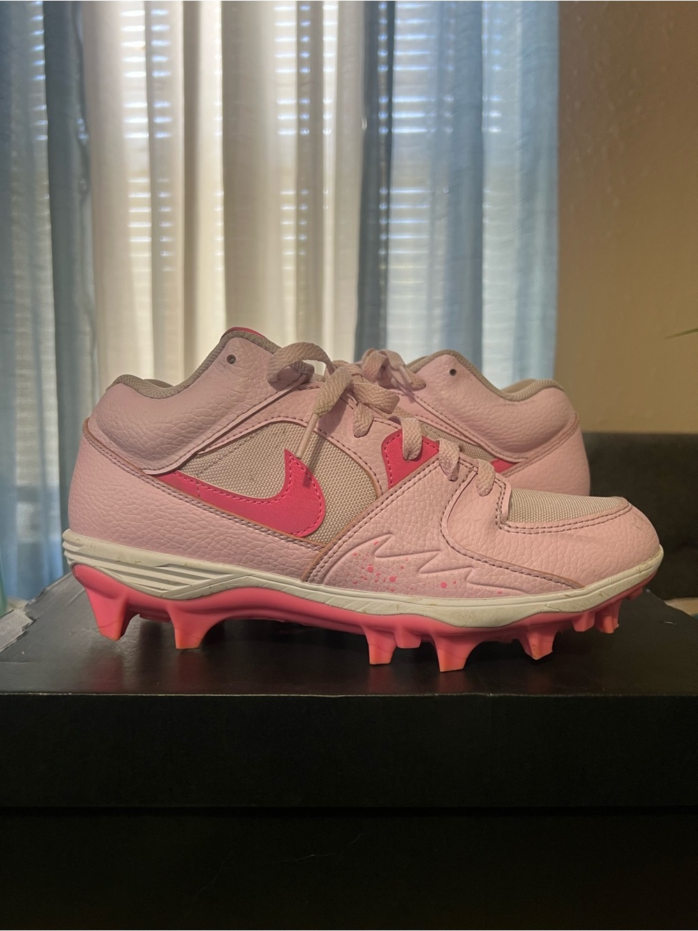 Jordan Men's Pink Hot Pink Athletic Cleats